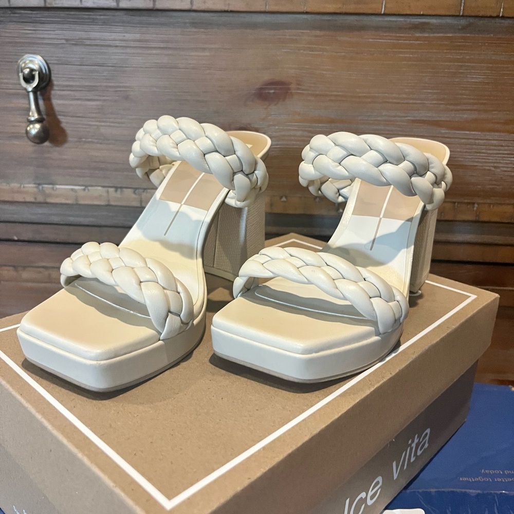 Dolce Vita Cream Heels Elegant Style
